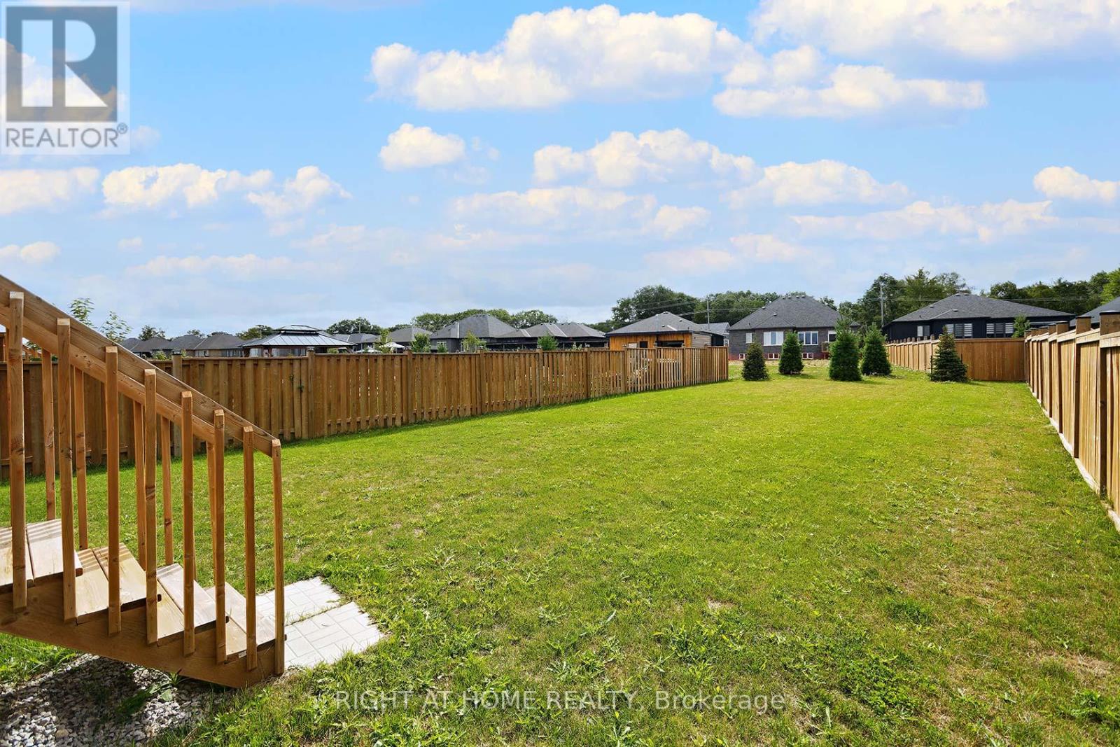 49 Simona Avenue, Wasaga Beach, Ontario  L9Z 0L3 - Photo 35 - S12934064