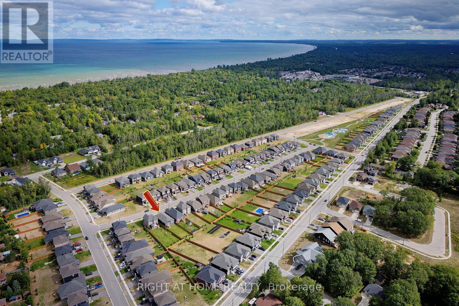 49 Simona Avenue, Wasaga Beach, Ontario  L9Z 0L3 - Photo 39 - S12934064