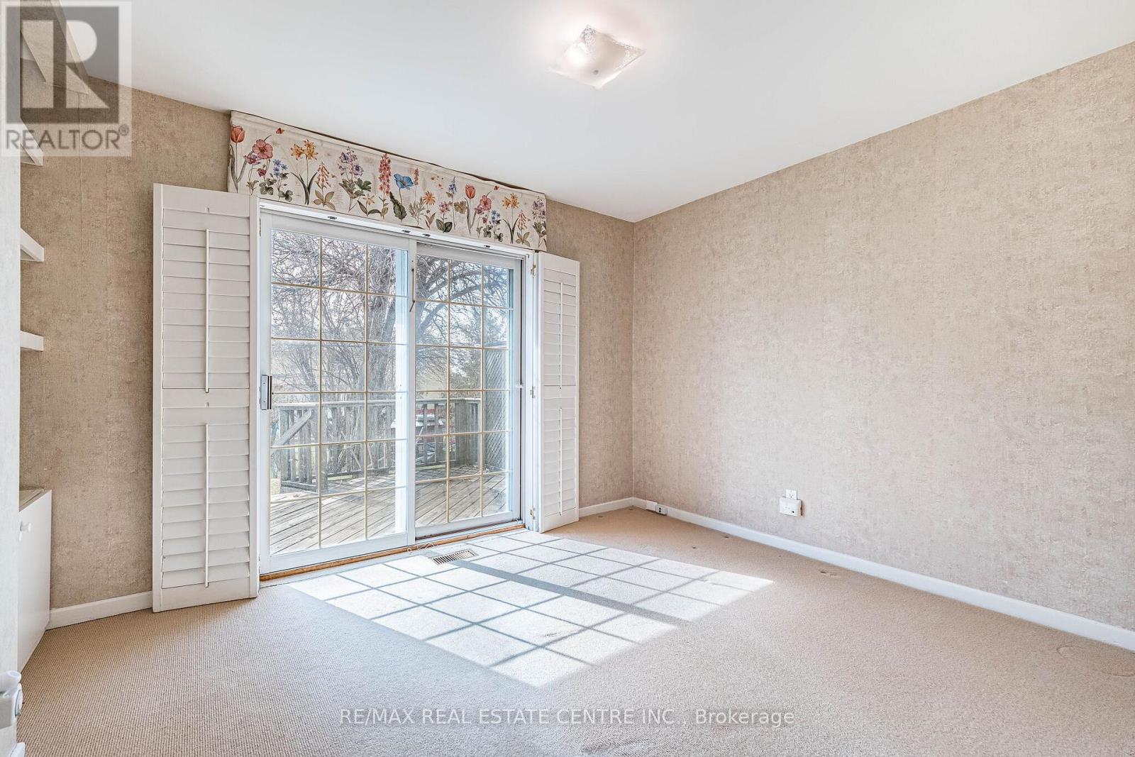 39 Bradstock Road, Toronto, Ontario  M9M 1M9 - Photo 14 - W12933986