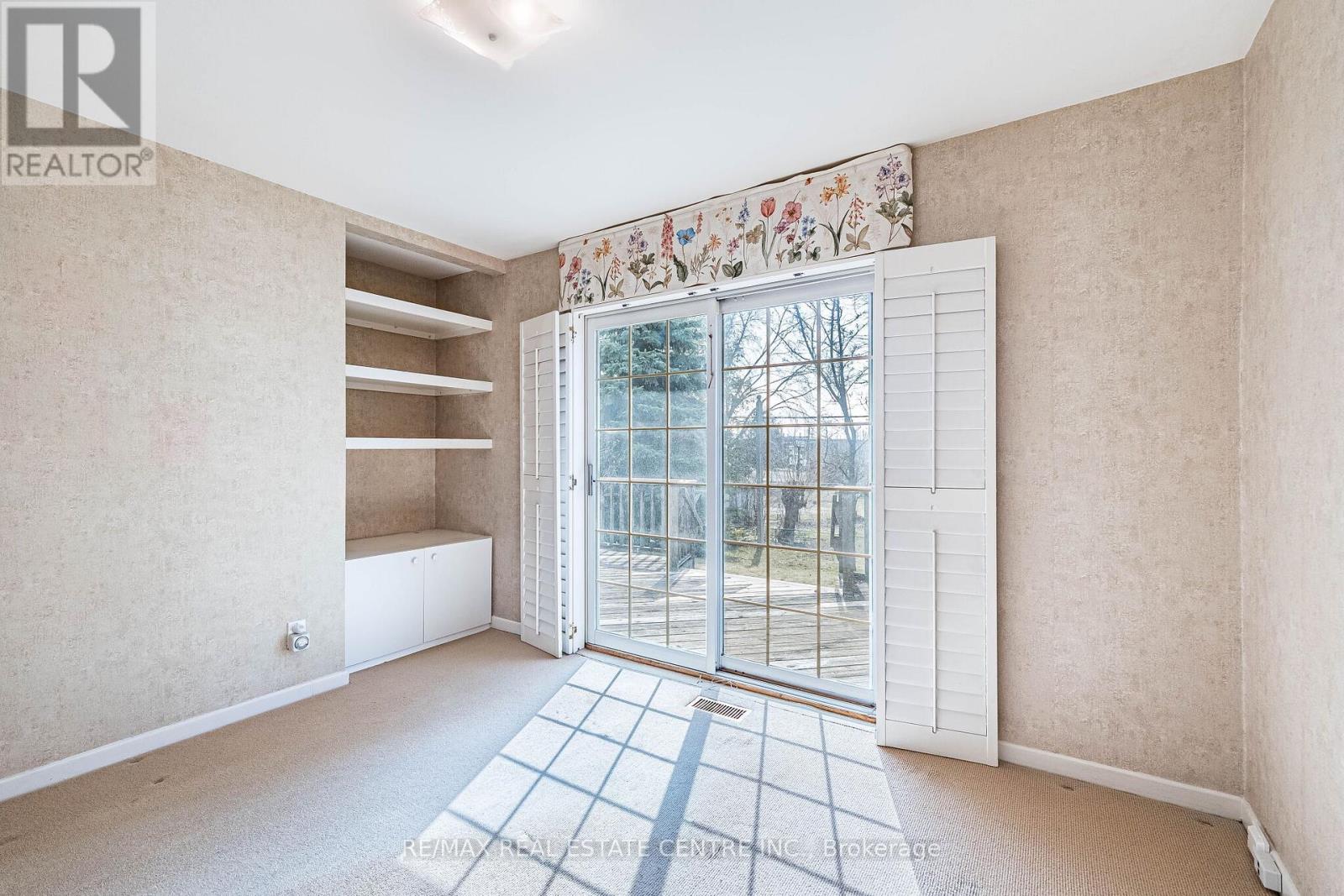 39 Bradstock Road, Toronto, Ontario  M9M 1M9 - Photo 15 - W12933986