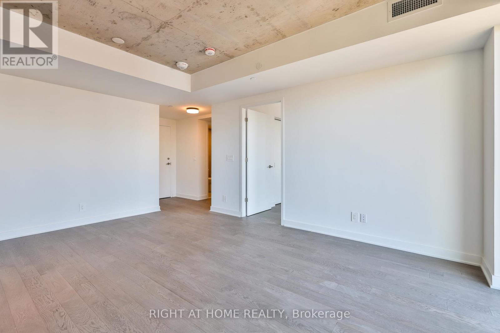 509 - 2720 Dundas Street W, Toronto (Junction Area), Ontario  M6P 1Y2 - Photo 4 - W12933992