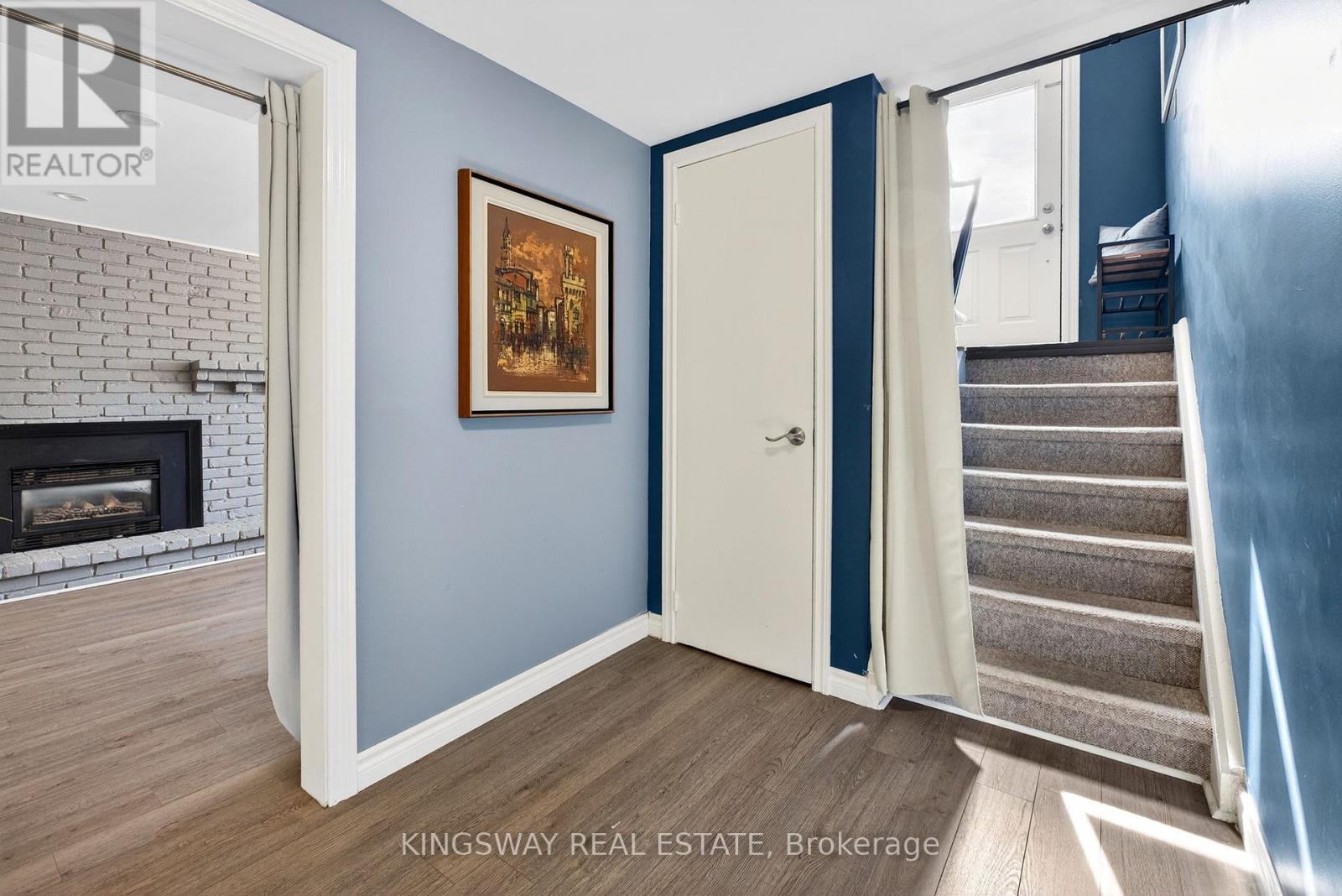 602 Clare Place S, Burlington, Ontario  L7L 4Z7 - Photo 25 - W12933994