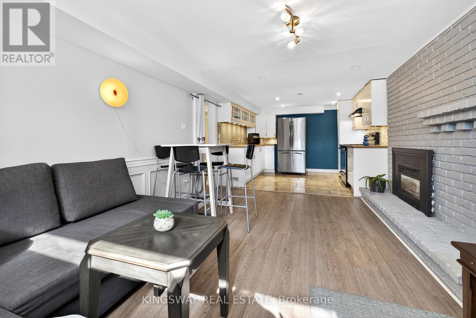 602 Clare Place S, Burlington, Ontario  L7L 4Z7 - Photo 27 - W12933994