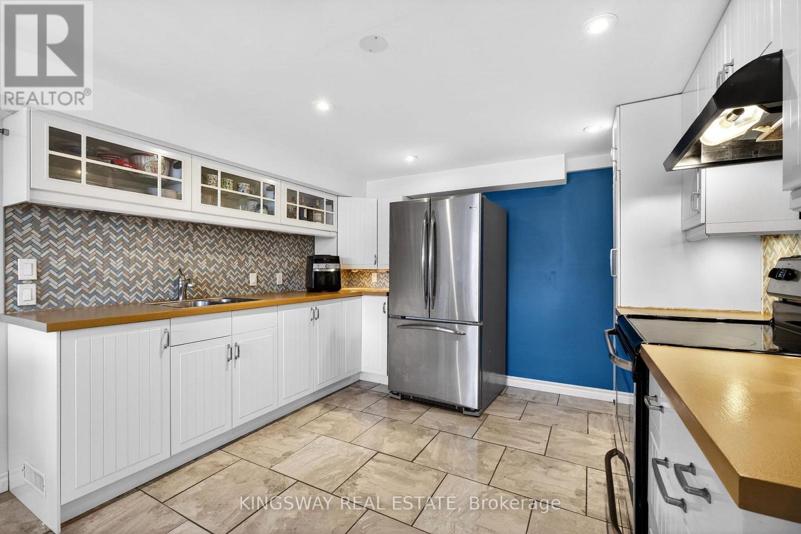 602 Clare Place S, Burlington, Ontario  L7L 4Z7 - Photo 29 - W12933994