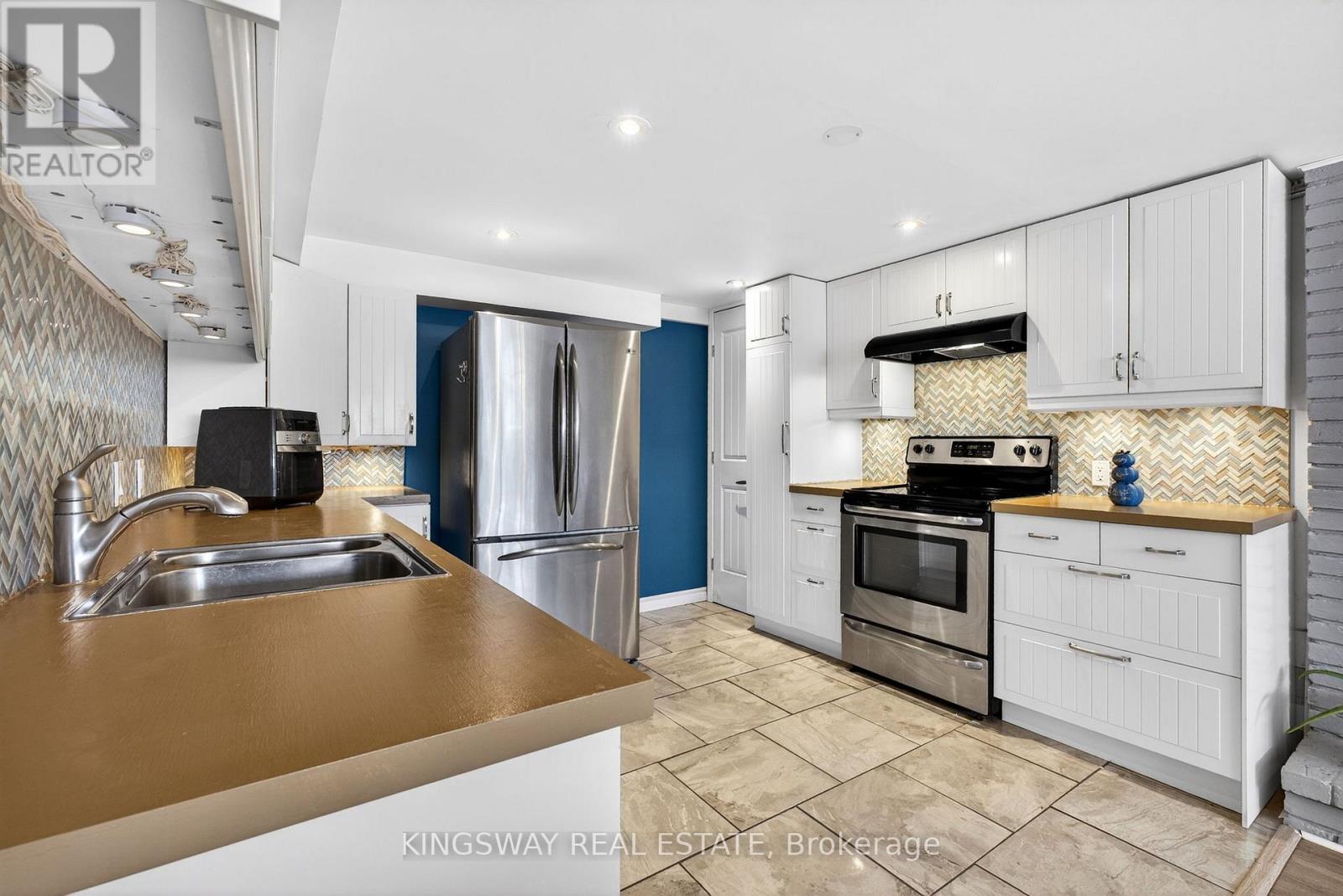 602 Clare Place S, Burlington, Ontario  L7L 4Z7 - Photo 30 - W12933994