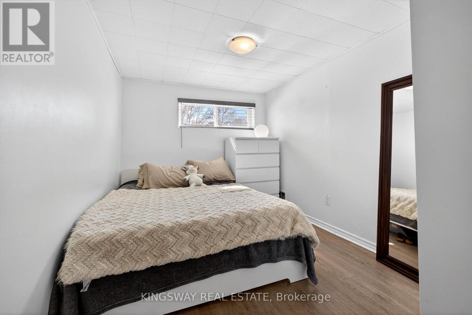 602 Clare Place S, Burlington, Ontario  L7L 4Z7 - Photo 33 - W12933994