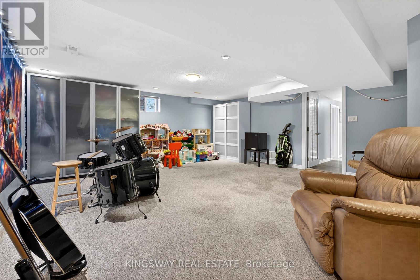 602 Clare Place S, Burlington, Ontario  L7L 4Z7 - Photo 37 - W12933994