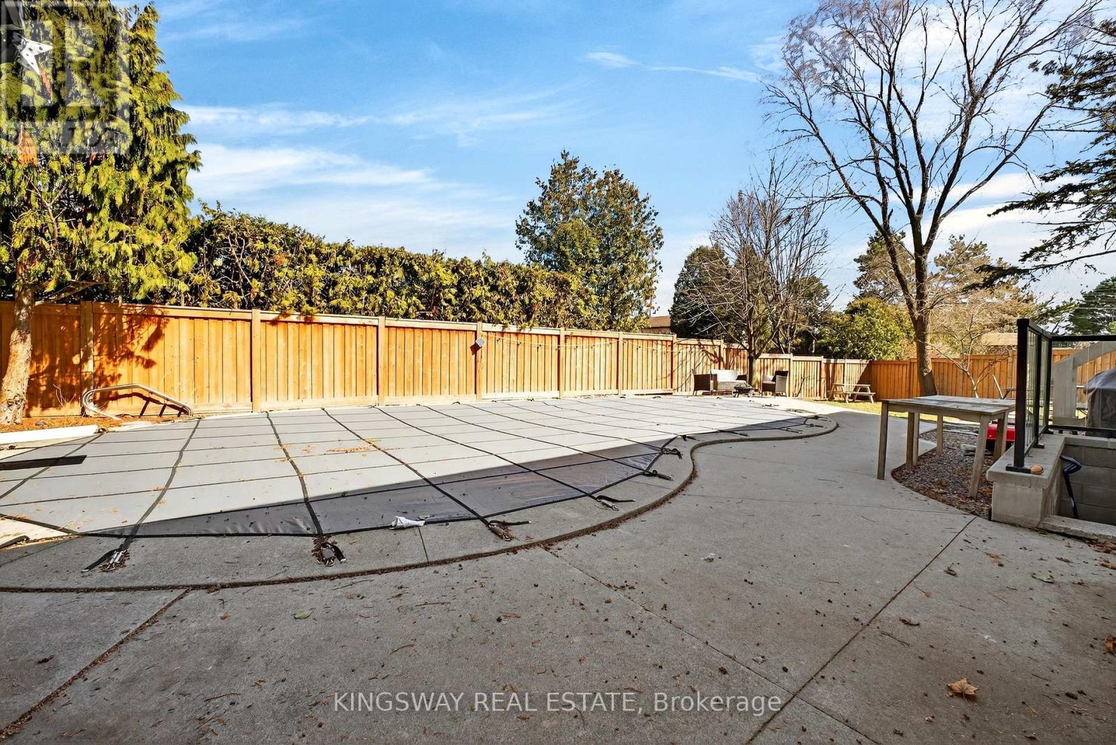 602 Clare Place S, Burlington, Ontario  L7L 4Z7 - Photo 43 - W12933994