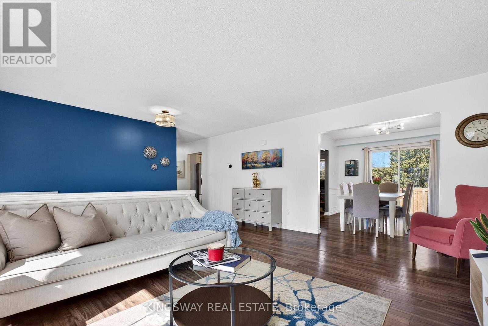 602 Clare Place S, Burlington, Ontario  L7L 4Z7 - Photo 9 - W12933994