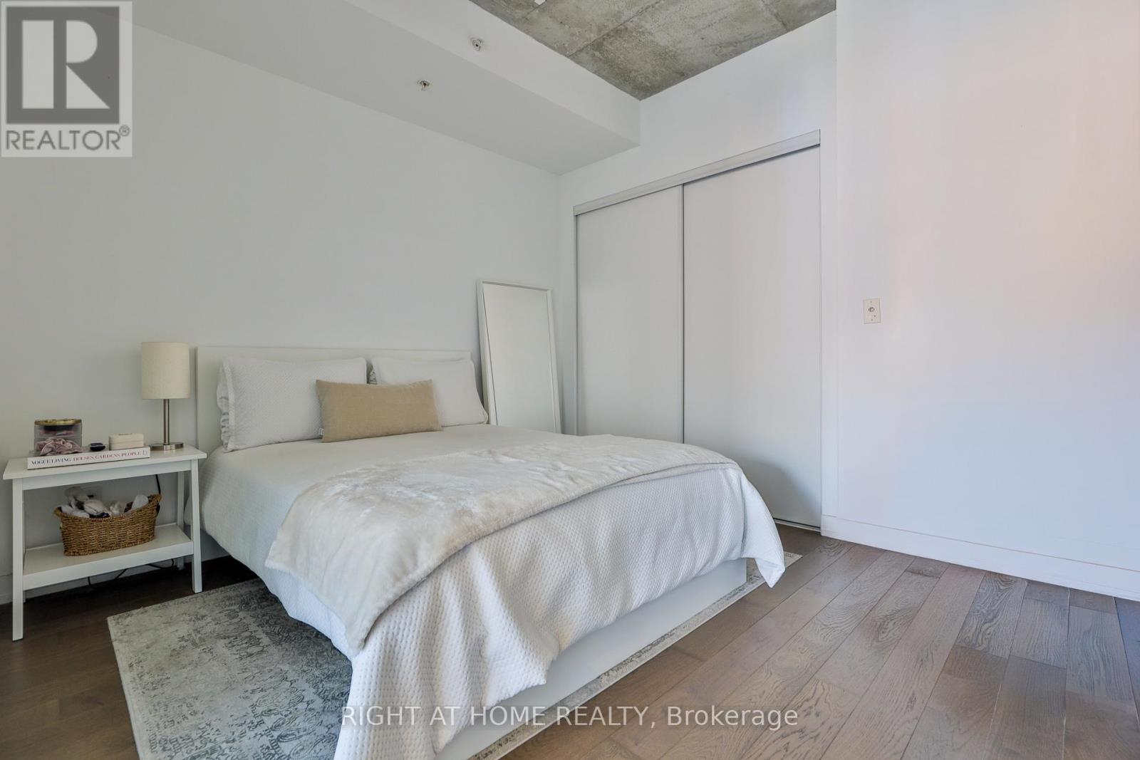 314 - 530 Indian Grove, Toronto, Ontario  M6P 2J2 - Photo 9 - W12933998