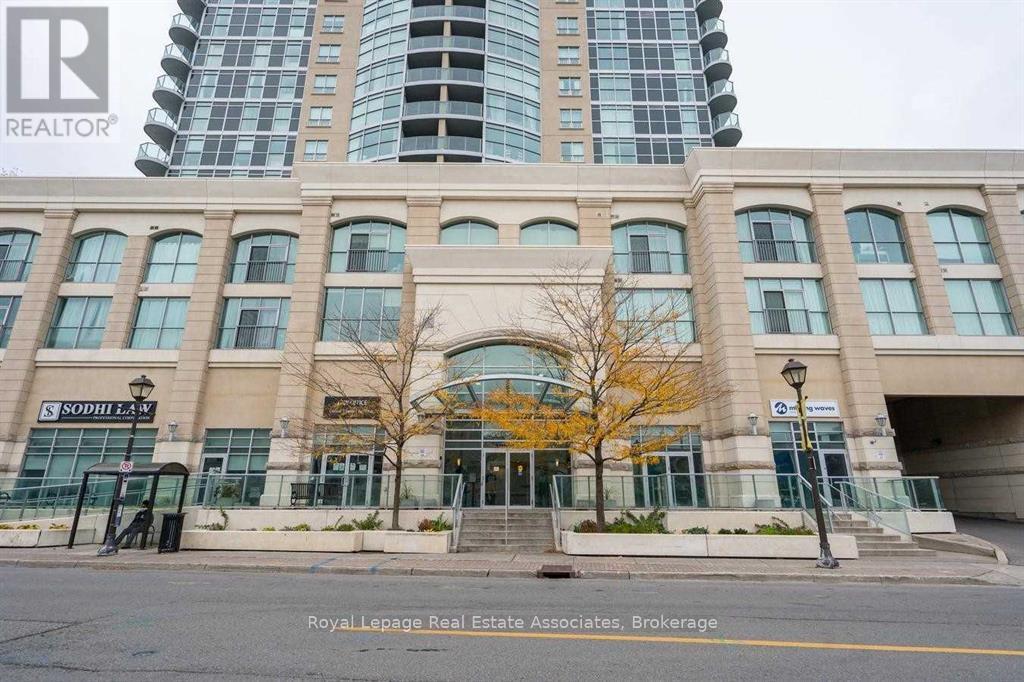 1804 - 9 George Street N, Brampton, Ontario  L6X 0T6 - Photo 2 - W12934006