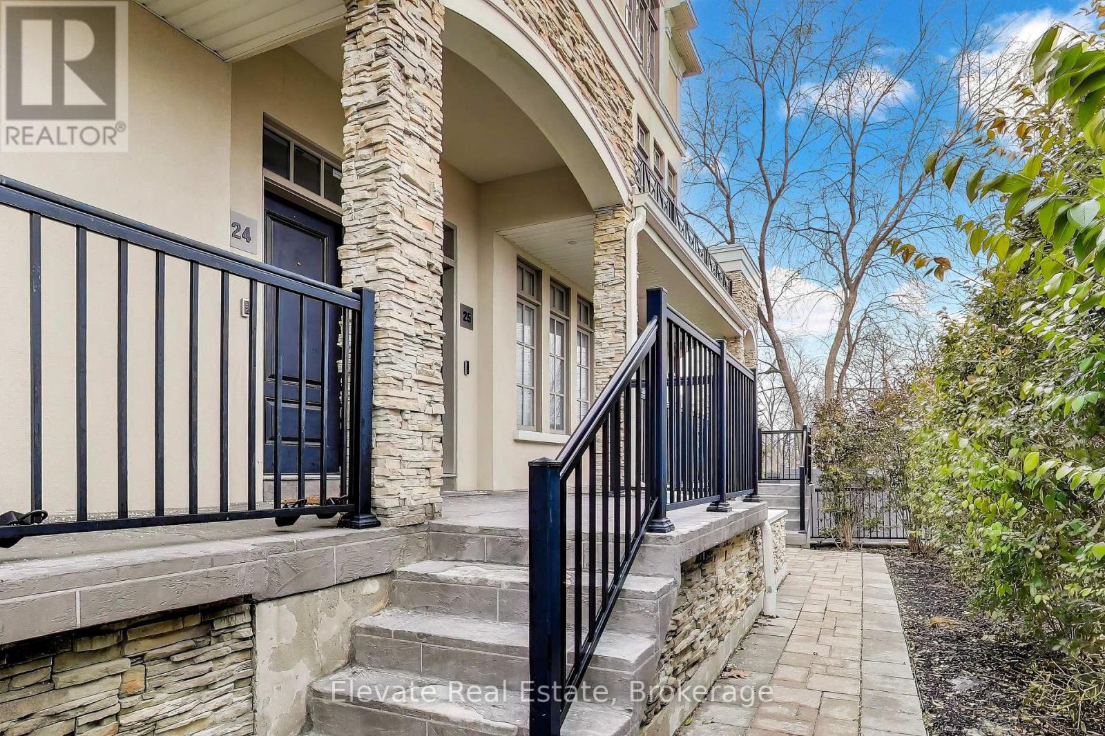 24 - 3083 CAWTHRA ROAD, Mississauga, Ontario