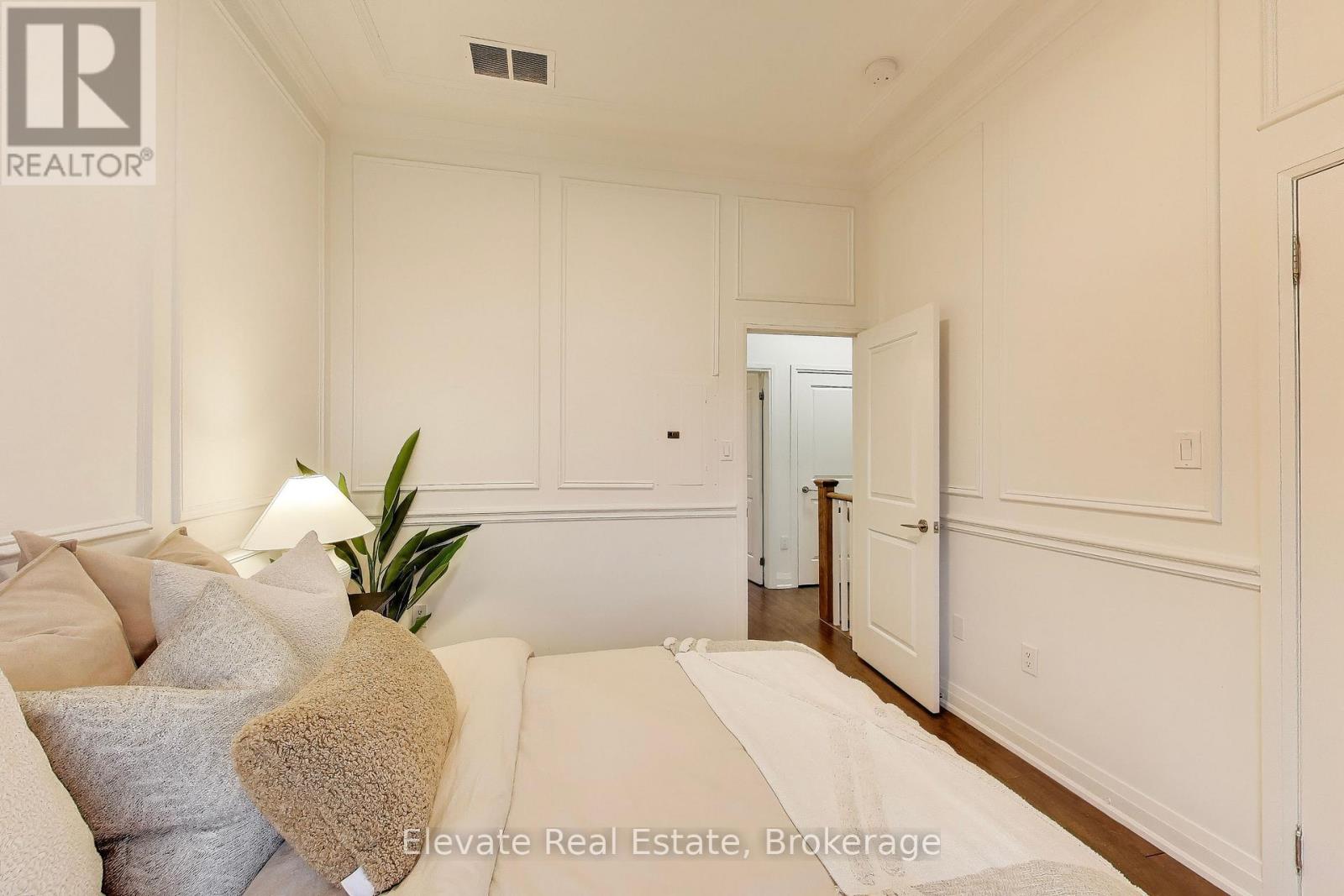 24 - 3083 Cawthra Road, Mississauga, Ontario  L4Y 3Y5 - Photo 10 - W12934016