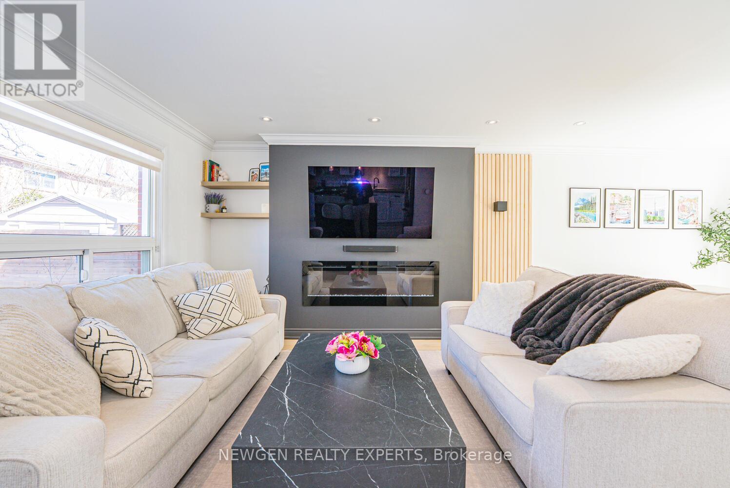 19 Stillwater Crescent, Brampton, Ontario  L6X 3K6 - Photo 10 - W12934034