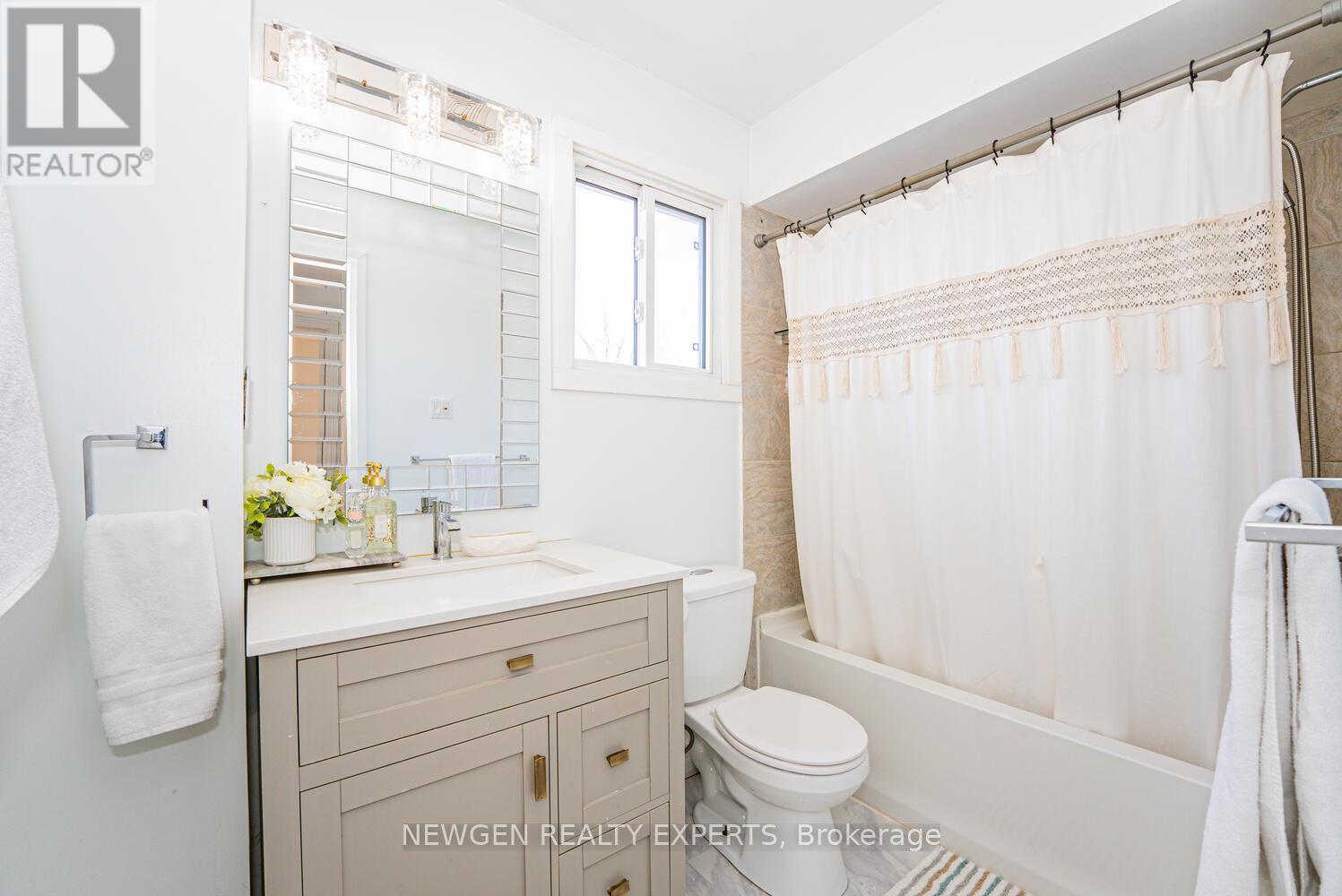 19 Stillwater Crescent, Brampton, Ontario  L6X 3K6 - Photo 31 - W12934034