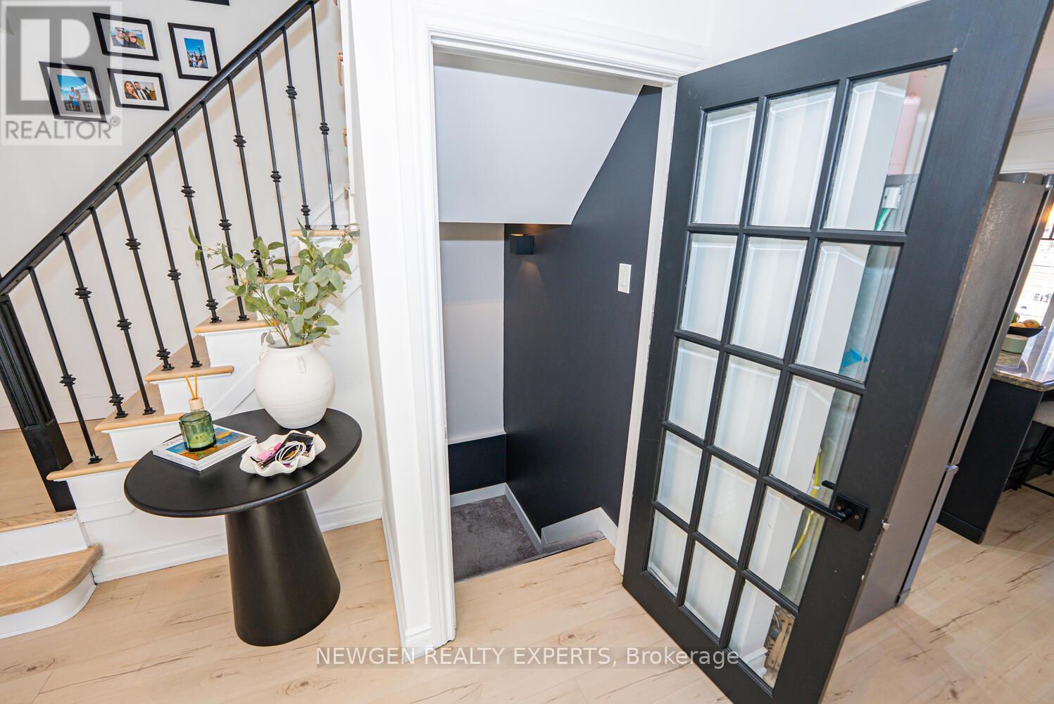 19 Stillwater Crescent, Brampton, Ontario  L6X 3K6 - Photo 32 - W12934034