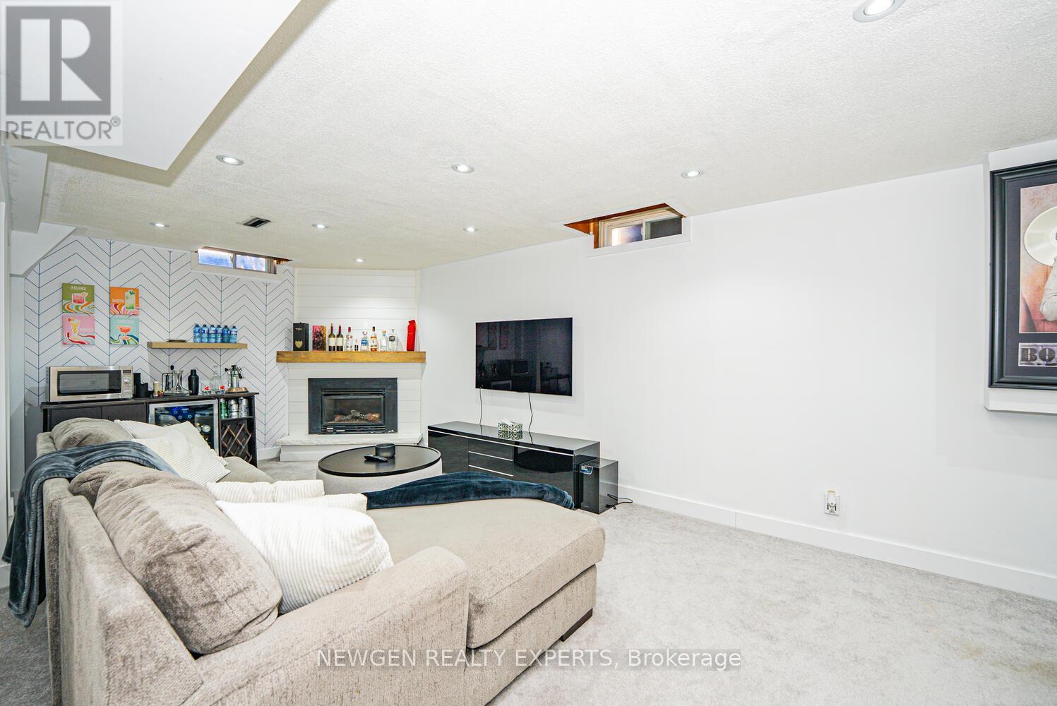 19 Stillwater Crescent, Brampton, Ontario  L6X 3K6 - Photo 36 - W12934034