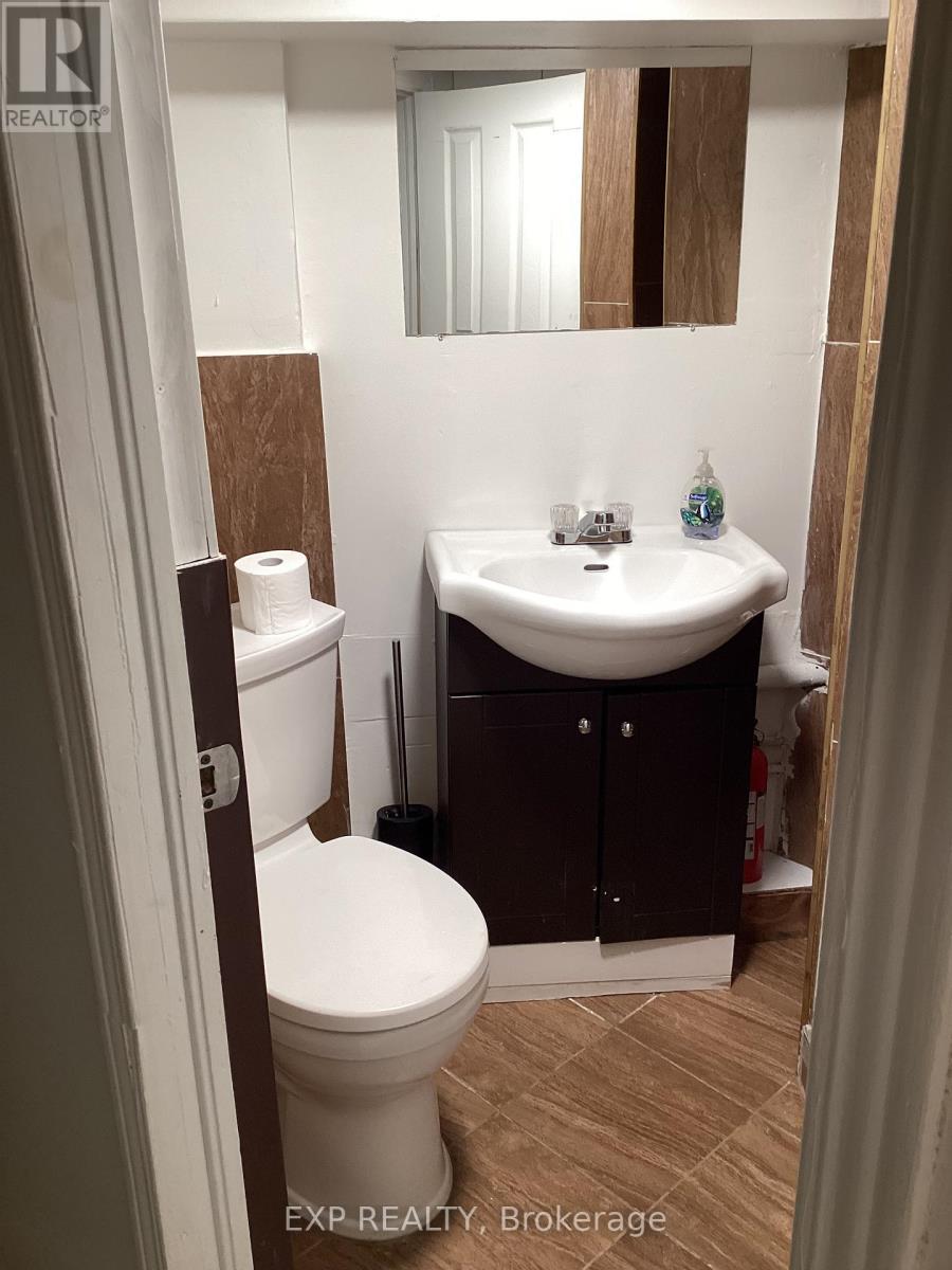 2045 Davenport Road, Toronto, Ontario  M6N 1C5 - Photo 21 - W12934054