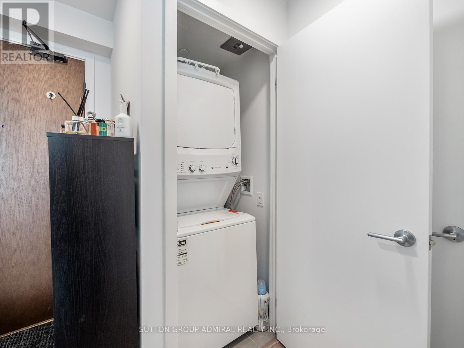 3209 - 4065 Confederation Parkway, Mississauga, Ontario  L5B 4N1 - Photo 23 - W12934068