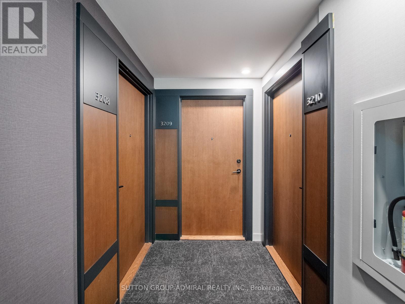 3209 - 4065 Confederation Parkway, Mississauga, Ontario  L5B 4N1 - Photo 7 - W12934068