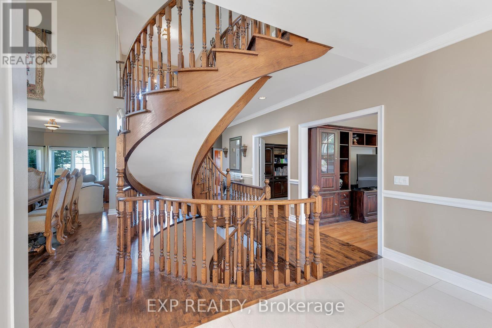 6 Golfway Court, Caledon, Ontario  L7E 0B3 - Photo 13 - W12934084