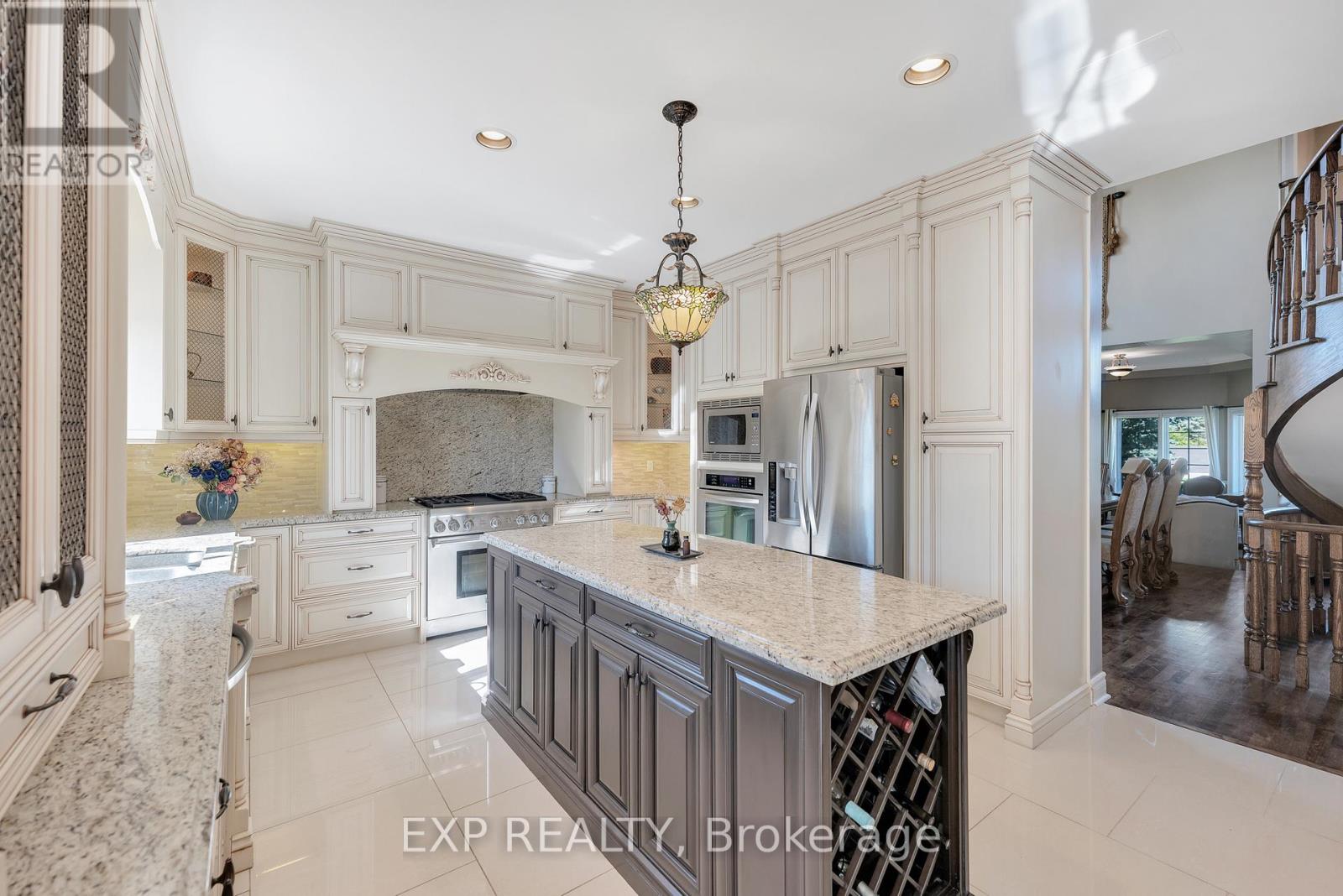 6 Golfway Court, Caledon, Ontario  L7E 0B3 - Photo 15 - W12934084