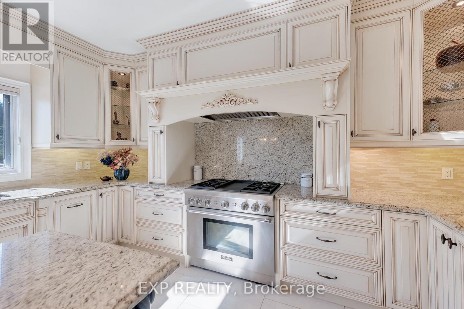 6 Golfway Court, Caledon, Ontario  L7E 0B3 - Photo 17 - W12934084