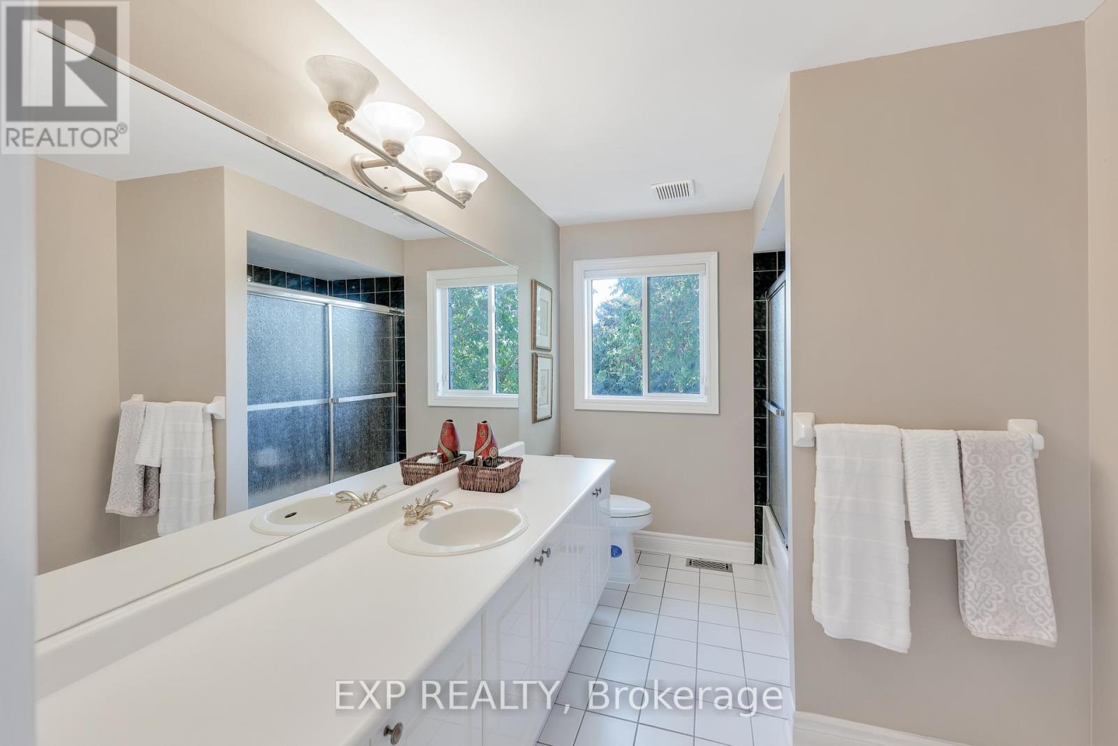 6 Golfway Court, Caledon, Ontario  L7E 0B3 - Photo 33 - W12934084