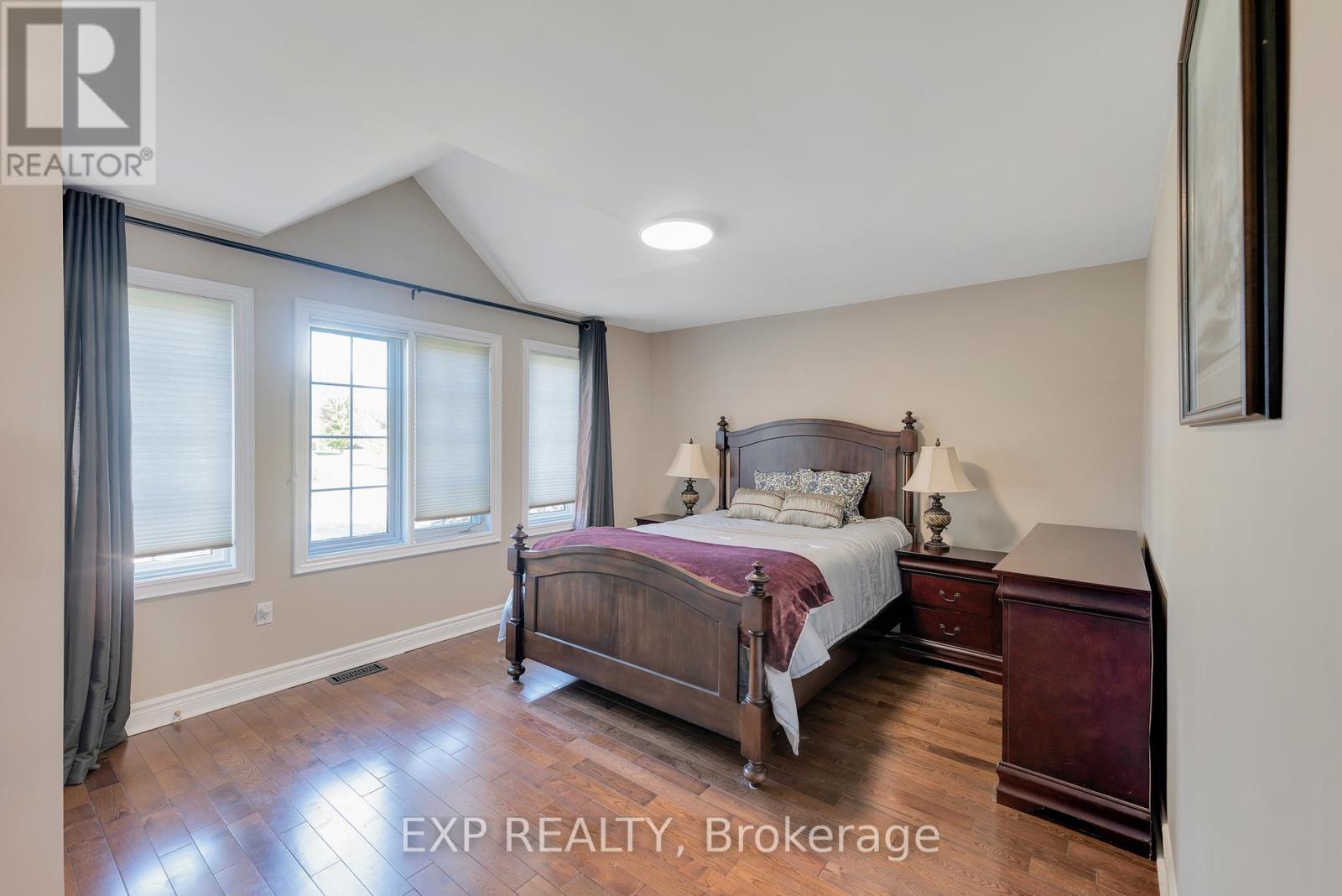 6 Golfway Court, Caledon, Ontario  L7E 0B3 - Photo 34 - W12934084