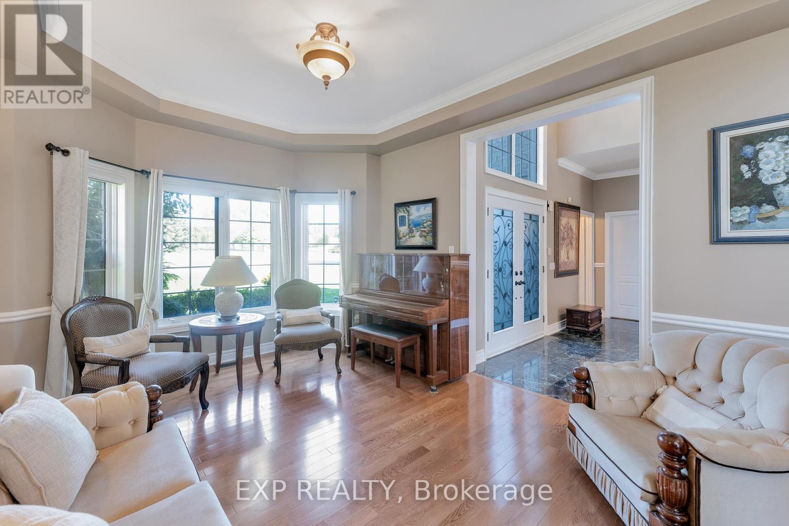 6 Golfway Court, Caledon, Ontario  L7E 0B3 - Photo 8 - W12934084