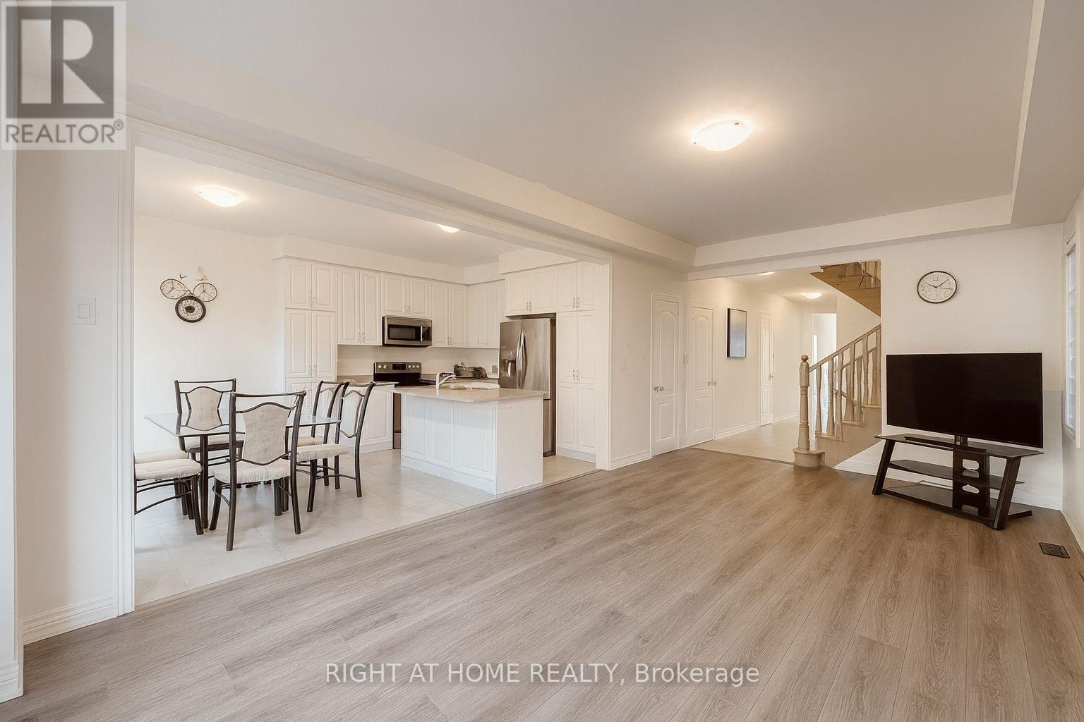 21 Trailbank Gardens, Hamilton, Ontario  L8B 1Z3 - Photo 14 - X12934030