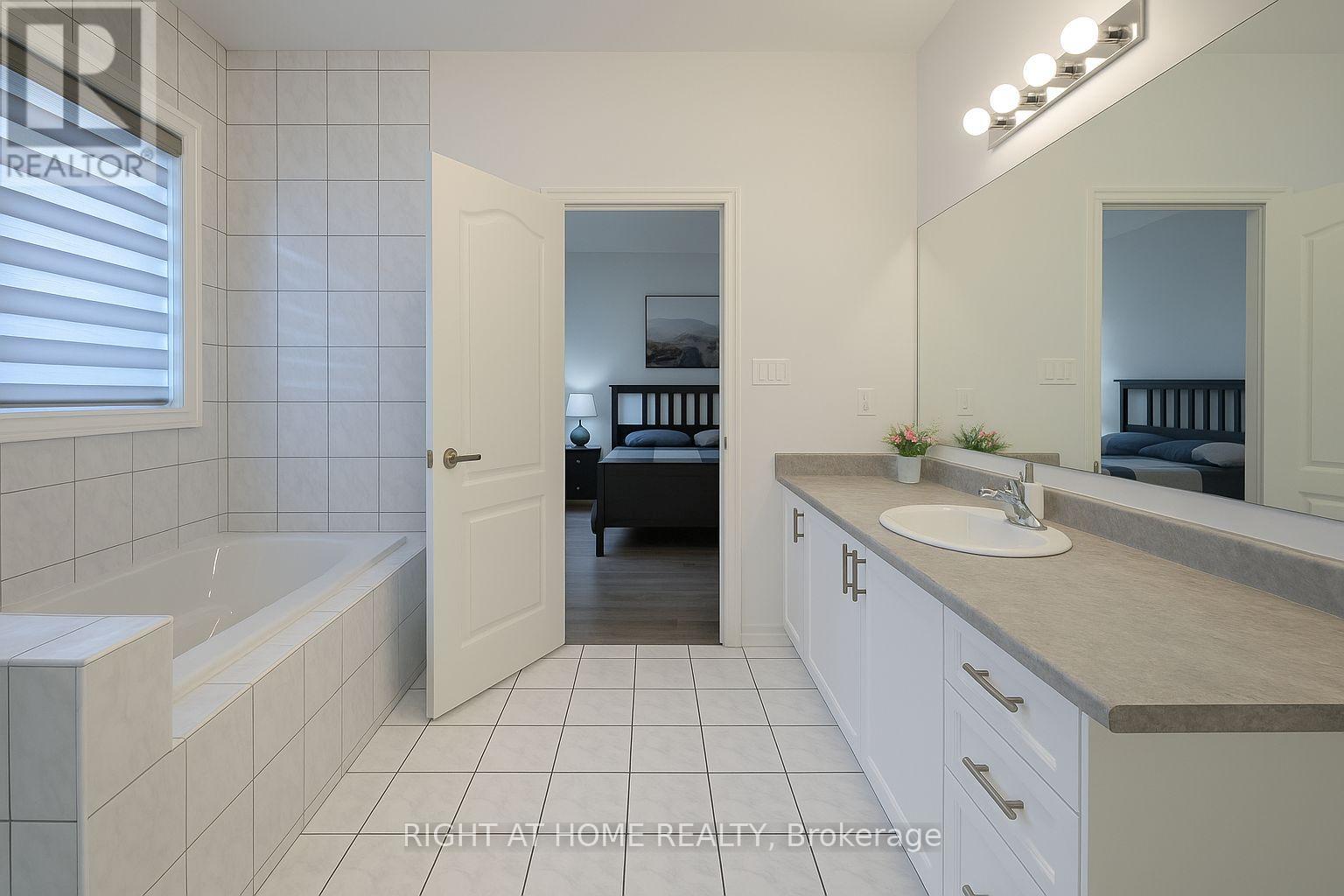 21 Trailbank Gardens, Hamilton, Ontario  L8B 1Z3 - Photo 17 - X12934030