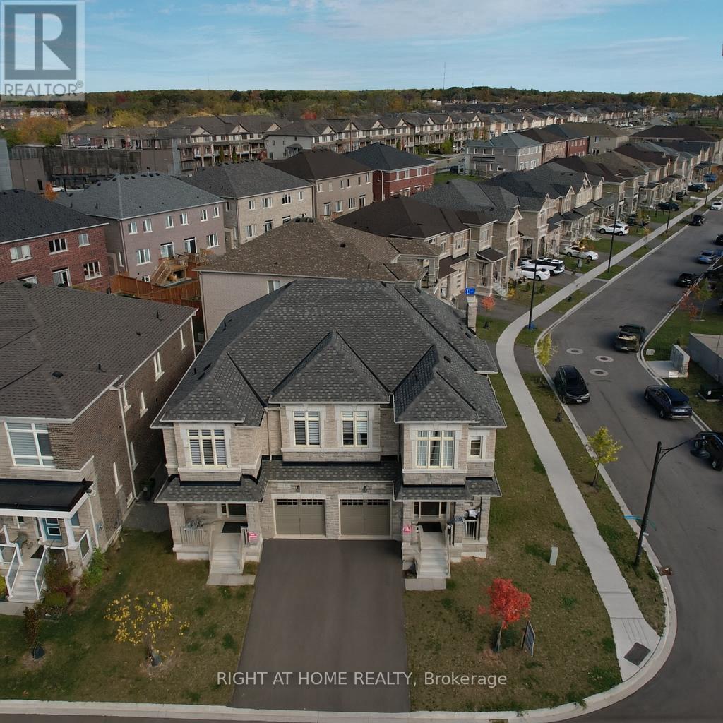 21 Trailbank Gardens, Hamilton, Ontario  L8B 1Z3 - Photo 2 - X12934030