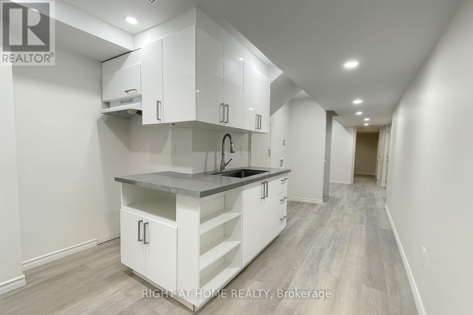 21 Trailbank Gardens, Hamilton, Ontario  L8B 1Z3 - Photo 29 - X12934030