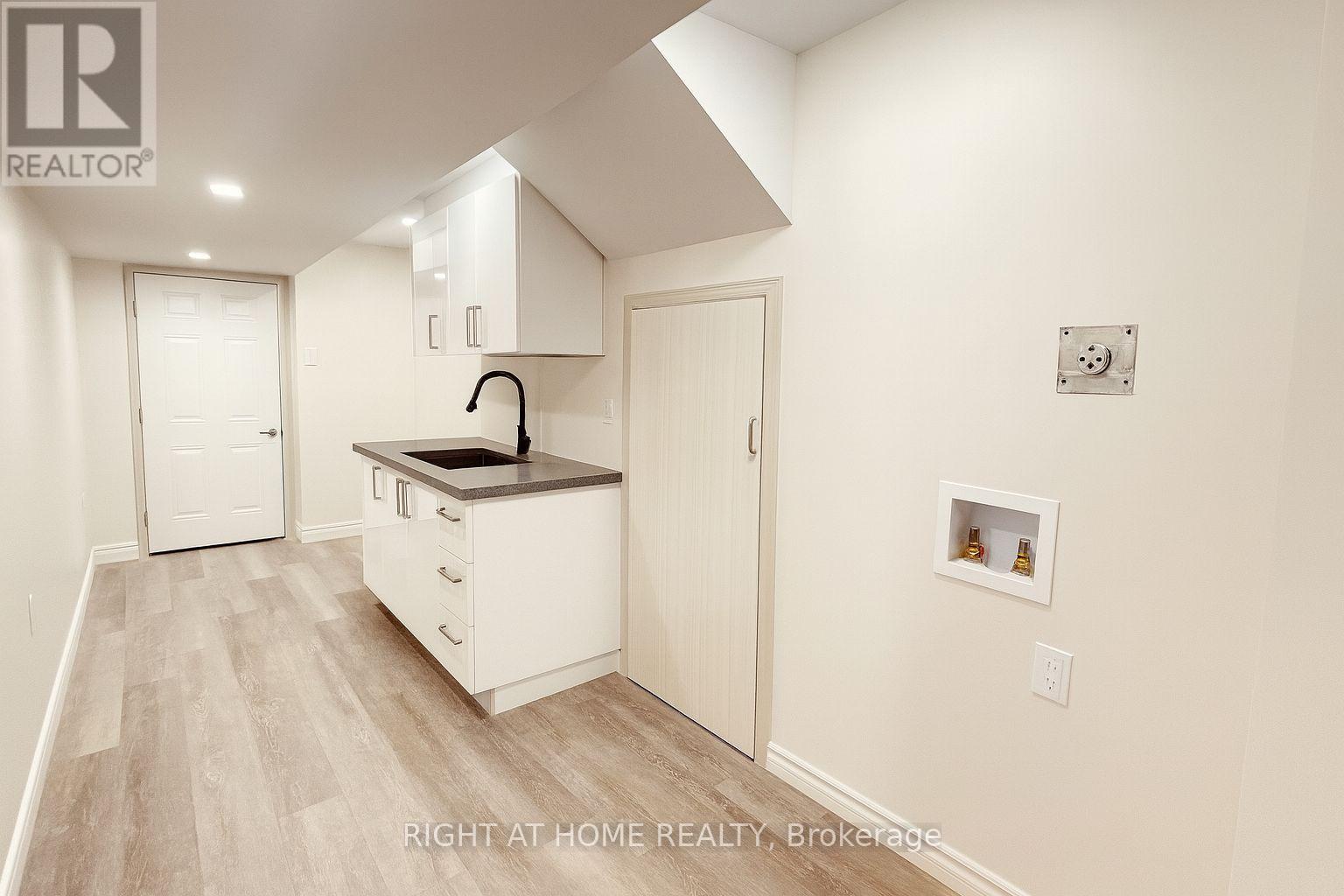 21 Trailbank Gardens, Hamilton, Ontario  L8B 1Z3 - Photo 33 - X12934030