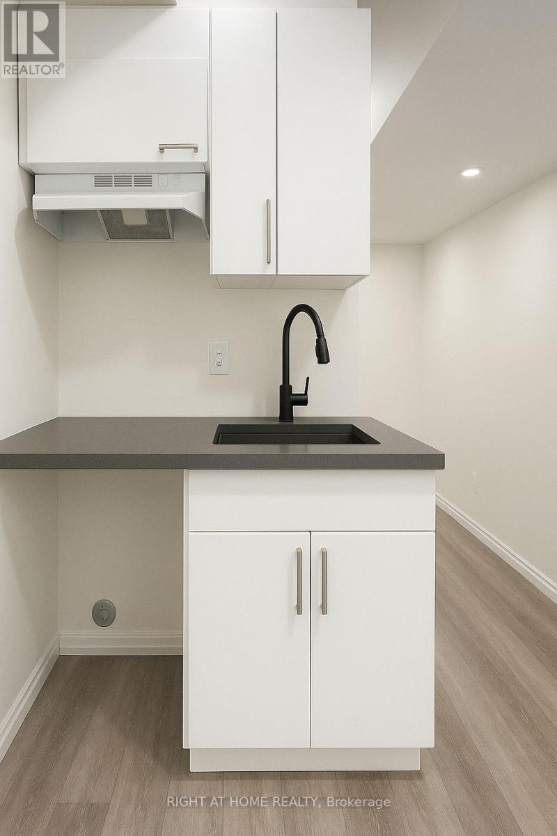 21 Trailbank Gardens, Hamilton, Ontario  L8B 1Z3 - Photo 34 - X12934030