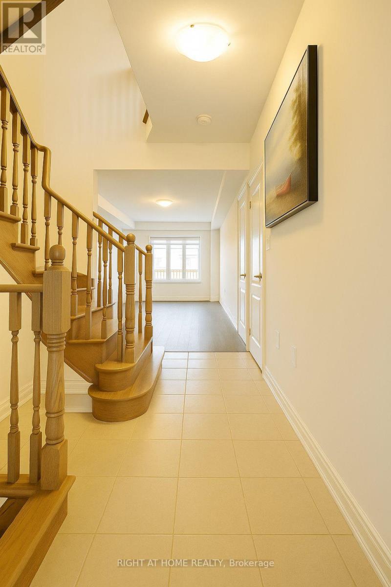 21 Trailbank Gardens, Hamilton, Ontario  L8B 1Z3 - Photo 7 - X12934030