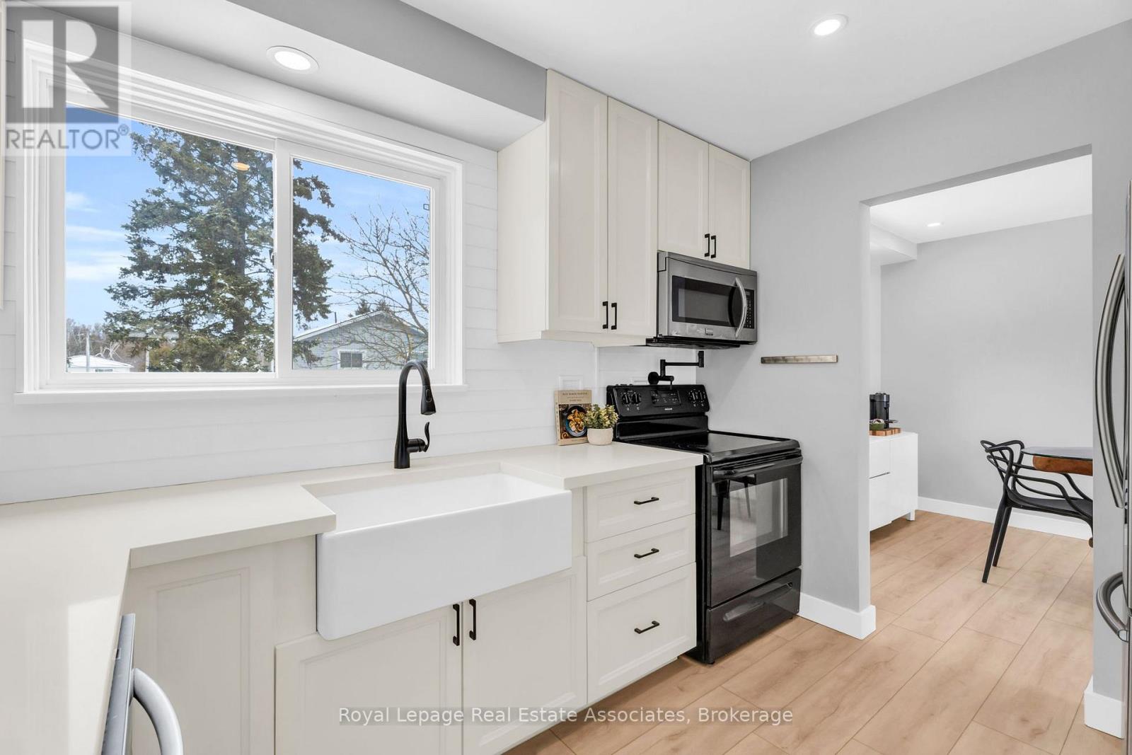 112 Susan Street, Shelburne, Ontario  L9V 2W7 - Photo 13 - X12934042