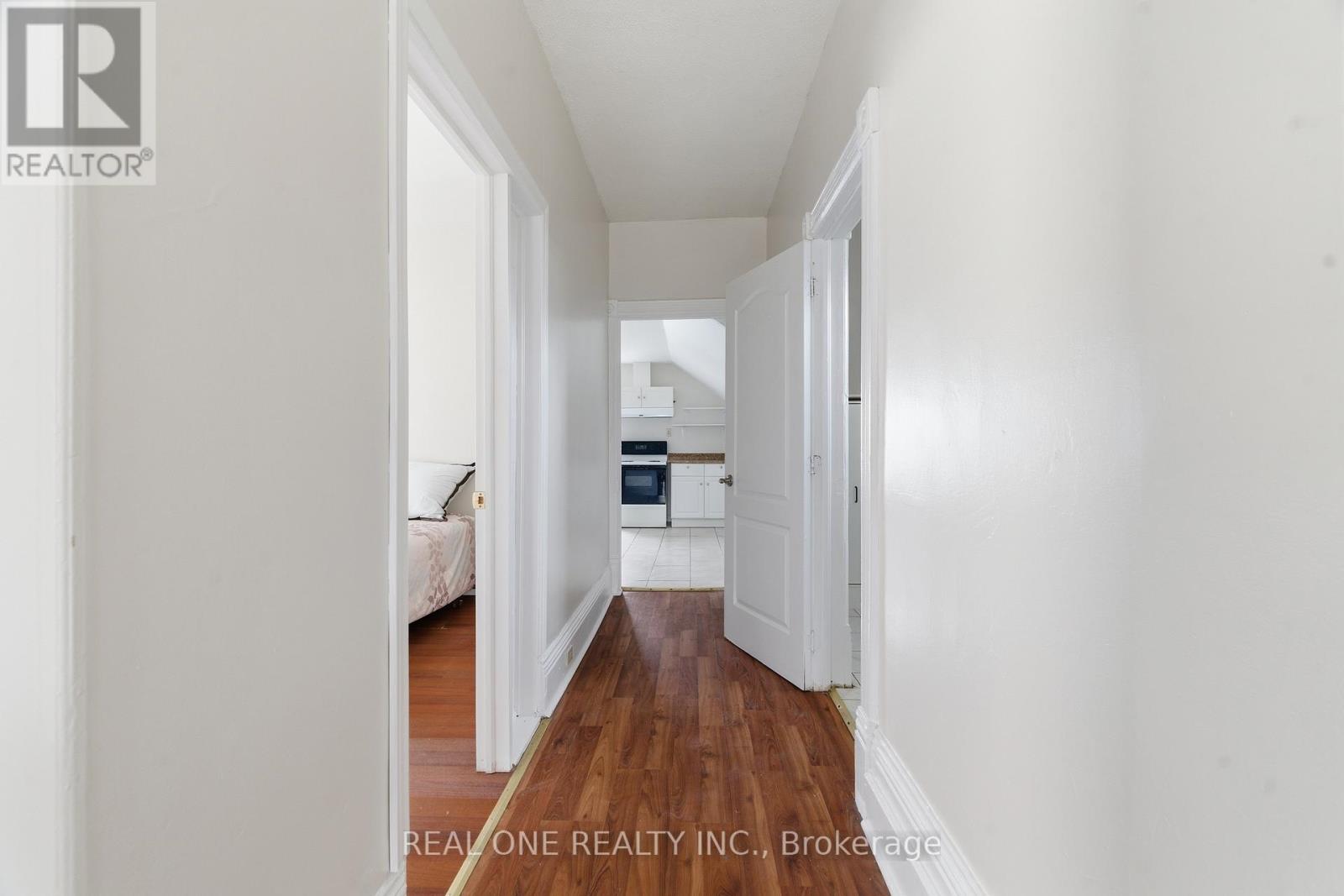 Upper - 162 Darling Street, Brantford, Ontario  N3S 3W6 - Photo 2 - X12934076