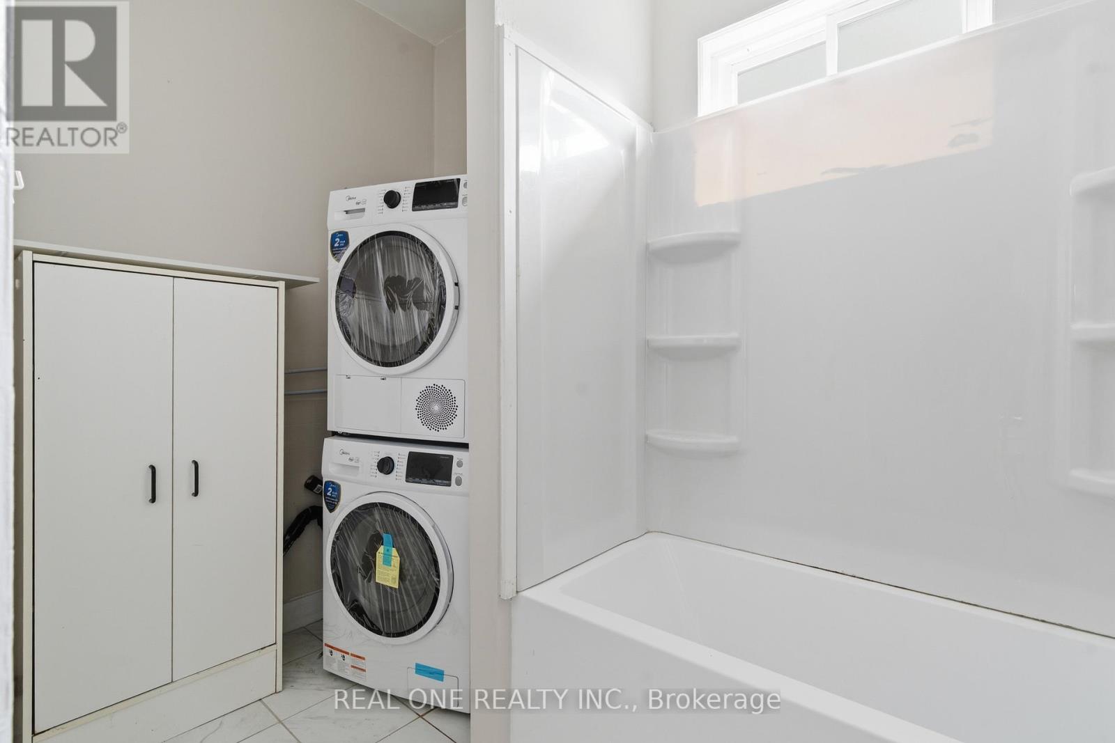 Upper - 162 Darling Street, Brantford, Ontario  N3S 3W6 - Photo 7 - X12934076