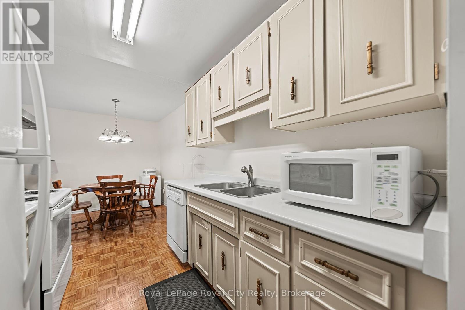 102 - 234 Willow Road, Guelph, Ontario  N1H 7C6 - Photo 7 - X12676994