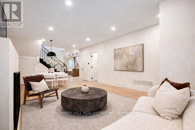 295 STRATHMORE BOULEVARD, Toronto, Ontario