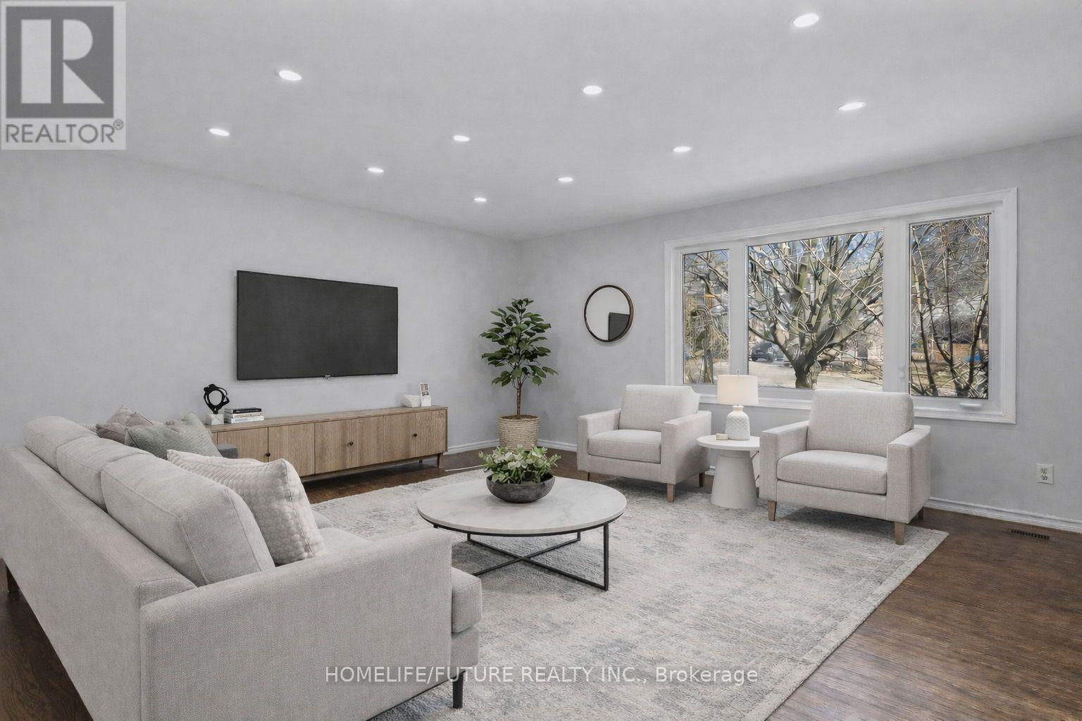 22 Hawkridge Avenue, Markham, Ontario  L3P 1V7 - Photo 7 - N12840394