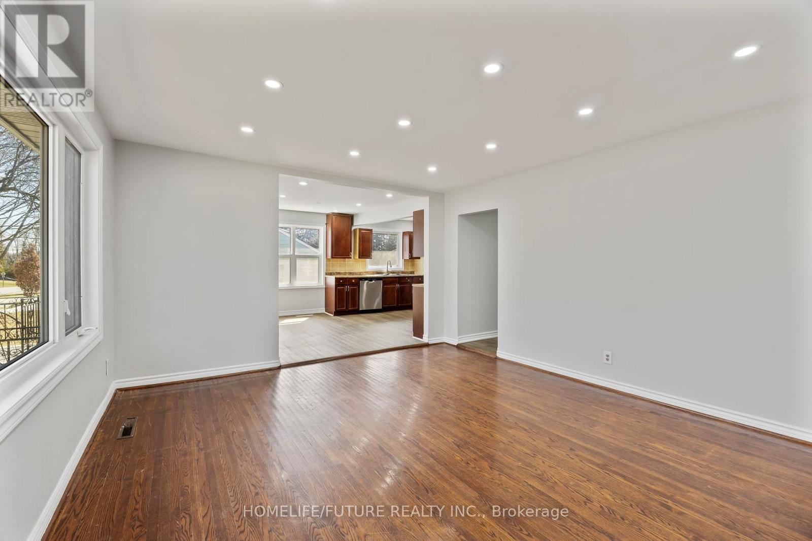 22 Hawkridge Avenue, Markham, Ontario  L3P 1V7 - Photo 8 - N12840394