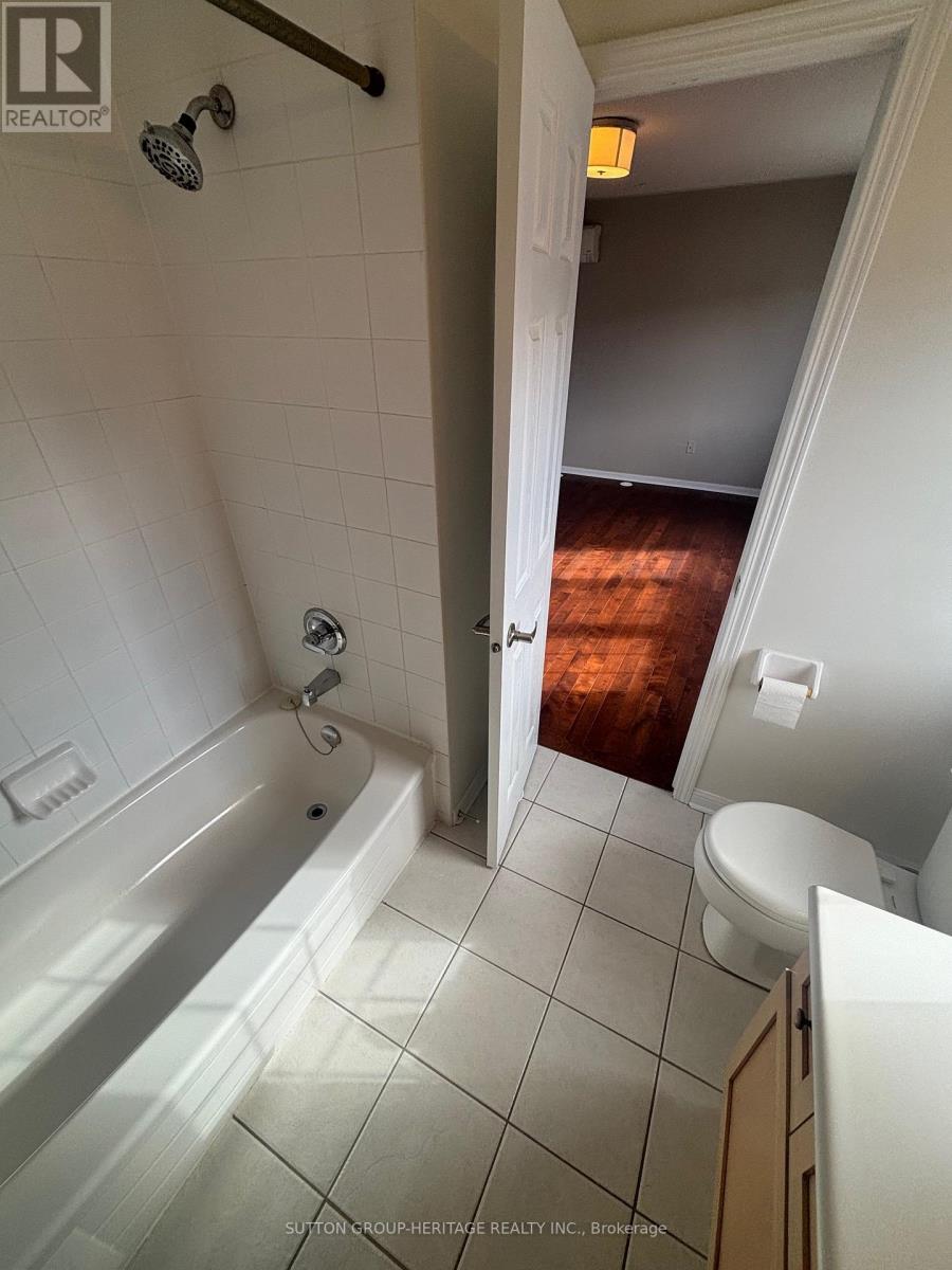 Coachhouse - 12 Black Creek Drive, Markham, Ontario  L6B 1L7 - Photo 7 - N12921002