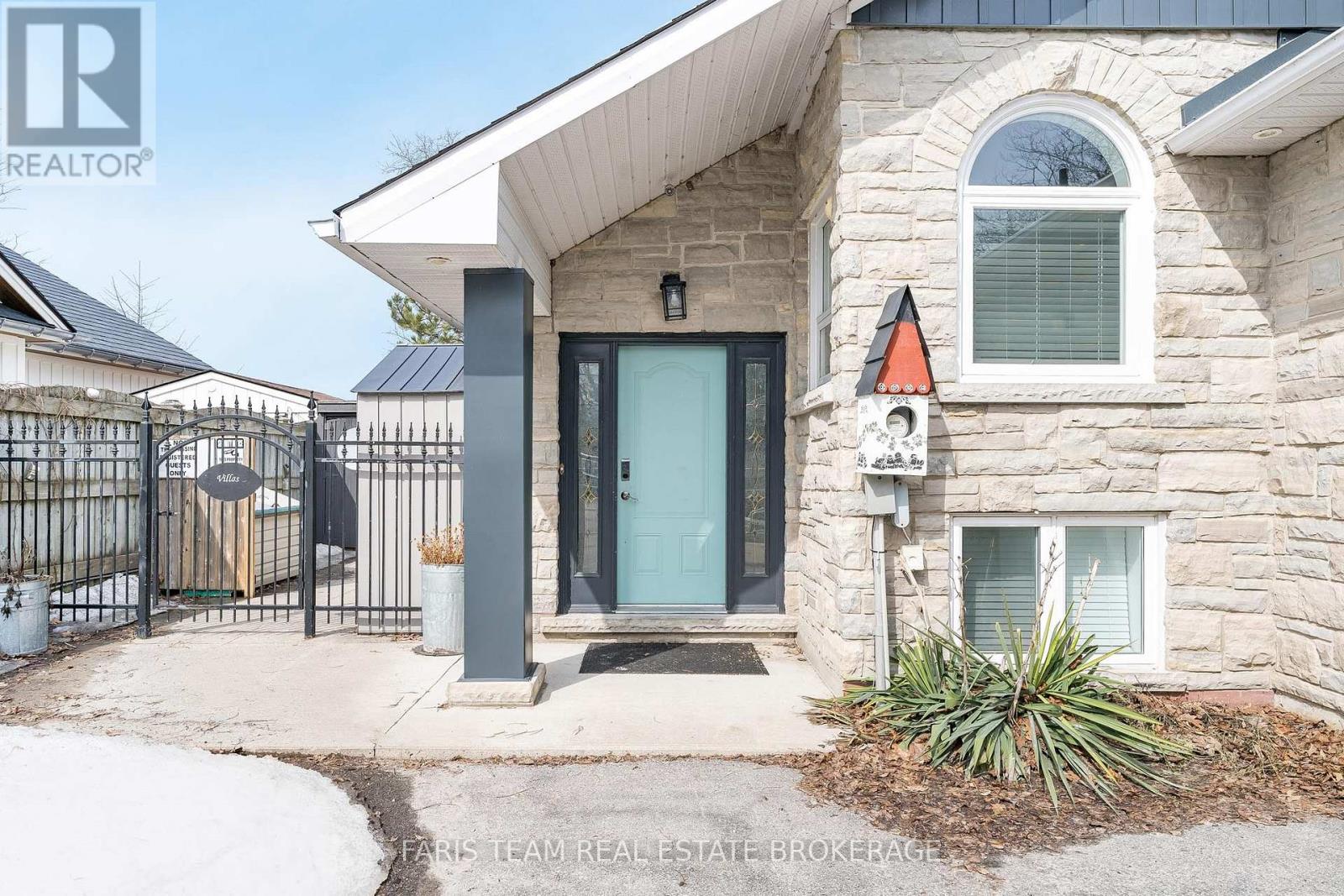 60 River Avenue Crescent, Wasaga Beach, Ontario  L9Z 2K6 - Photo 5 - S12927708