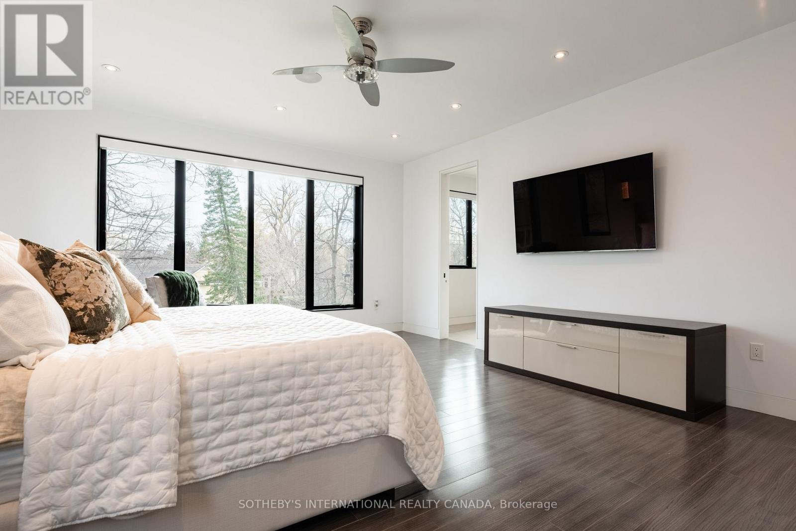 1388 Acton Crescent, Oakville, Ontario  L6J 2S5 - Photo 26 - W12909150