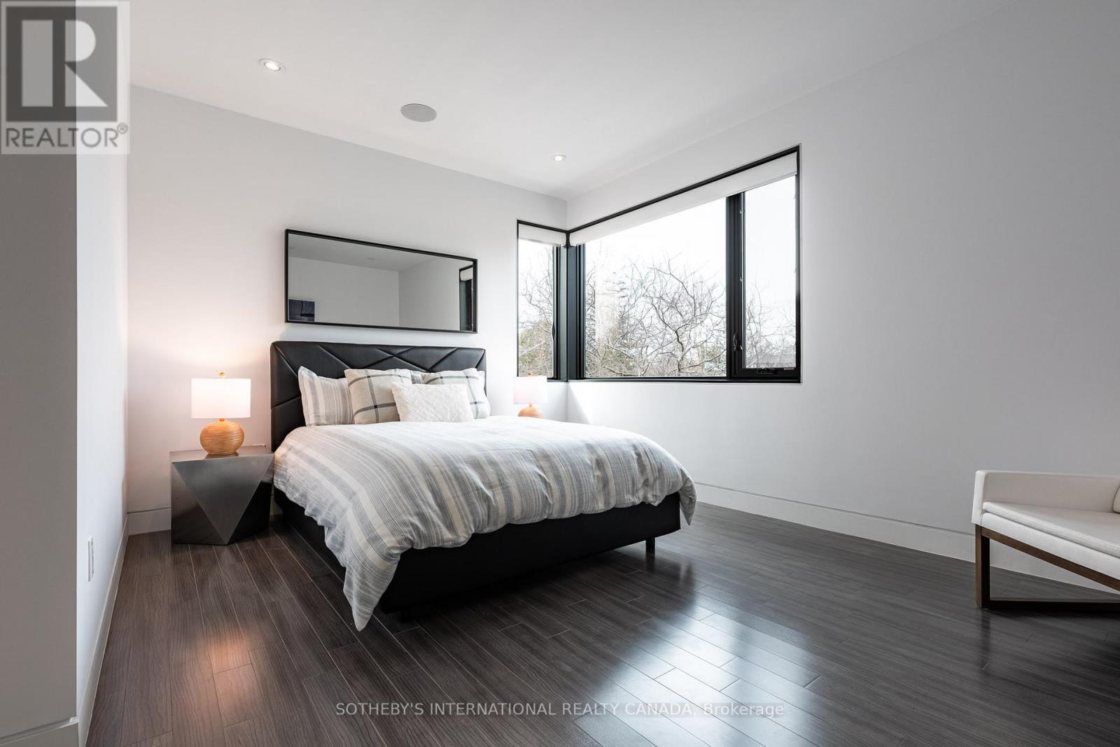 1388 Acton Crescent, Oakville, Ontario  L6J 2S5 - Photo 35 - W12909150