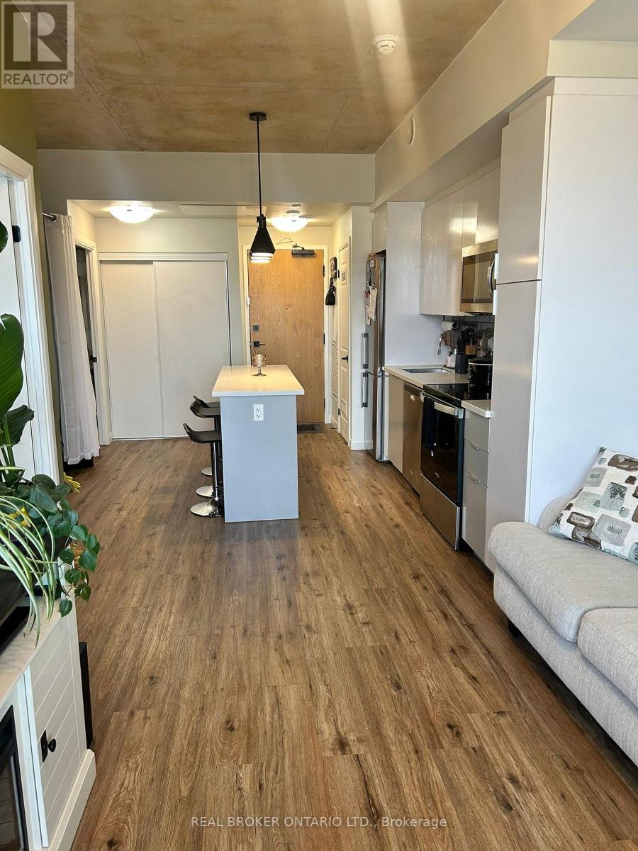 402 - 7 Erie Avenue, Brantford, Ontario  N3S 2E7 - Photo 2 - X12876046