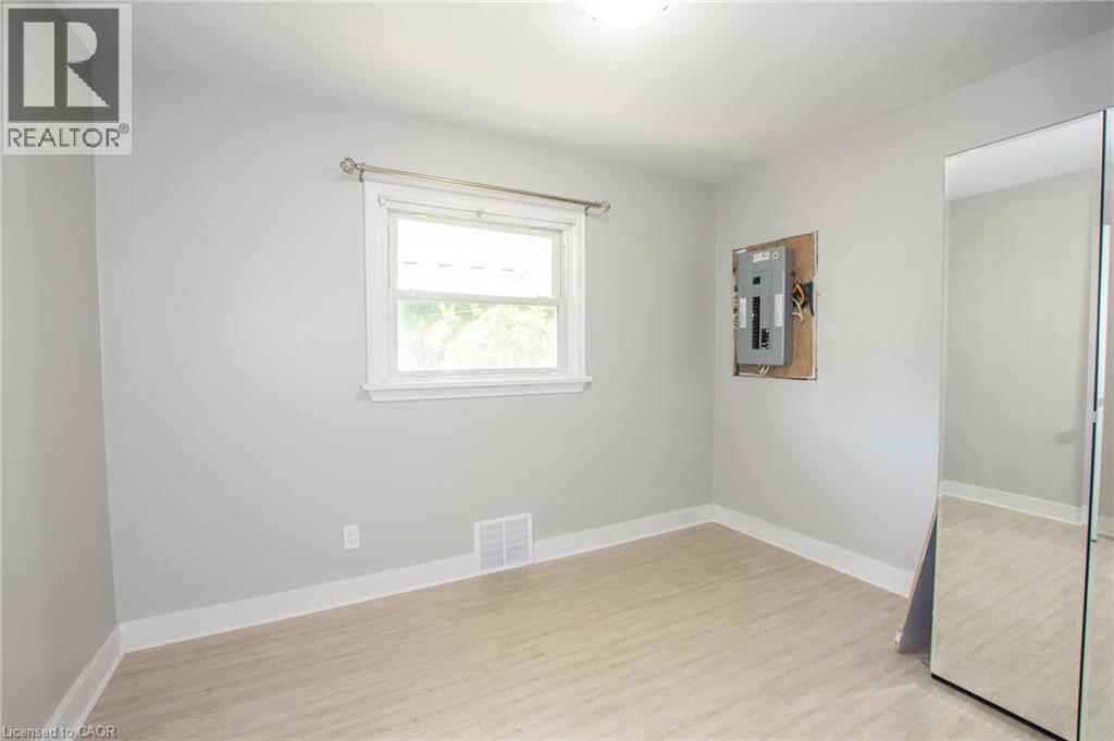 21 Brisbane Glen Unit# Main, St. Catharines, Ontario  L2N 3L1 - Photo 10 - 40815516